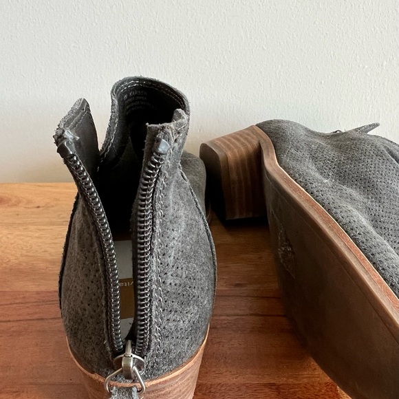 Dolce Vita Karsen Bootie - Size 8 - Picture 12 of 14